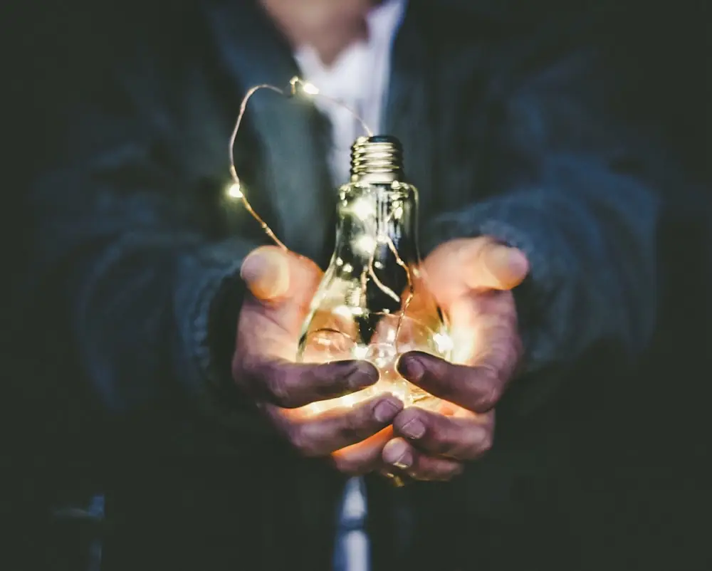 Cover image: The 'Un-retirement' Boom: Why Financial Firms Like Fidelity are Creating Dedicated 'Encore' Internship Programs for Retirees Returning as Advisors